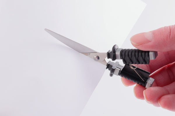 Nikken Omamori Samurai Scissors Set – Japanese Mini Katana Style (3 Models: Tokugawa Ieyasu, Okita Soji, Hijikata Toshizo)