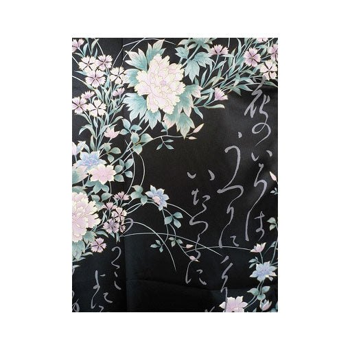 Kimono de mujer: poesía y flores (poliéster)