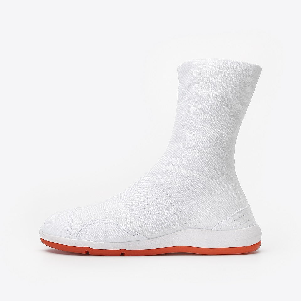 Zapatos Marugo Saiki Tabi 7 Clips Todo Negro o Blanco/Naranja con colchón de aire